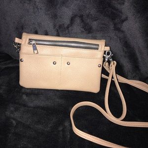 Crossbody/wristlet